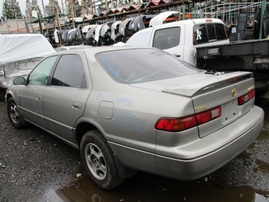 1998 TOYOTA CAMRY LE GRAY 2.2L AT Z17562
